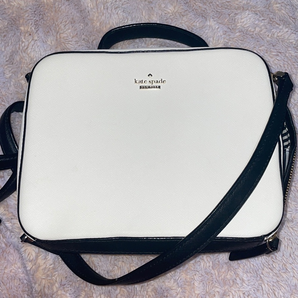 Black & white Kate spade purse